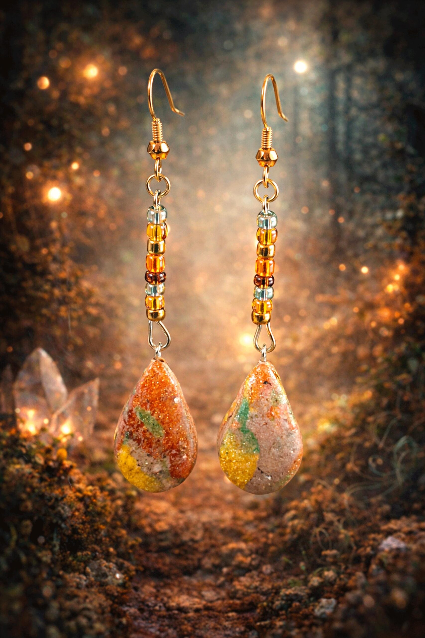 Handgemachte Tropfenohrringe, warme Herbstfarben · Leicht, nickelfrei · Naturinspirierter Schmuck von Hexlein Design · Kollektion Erdenklang – Bild 2