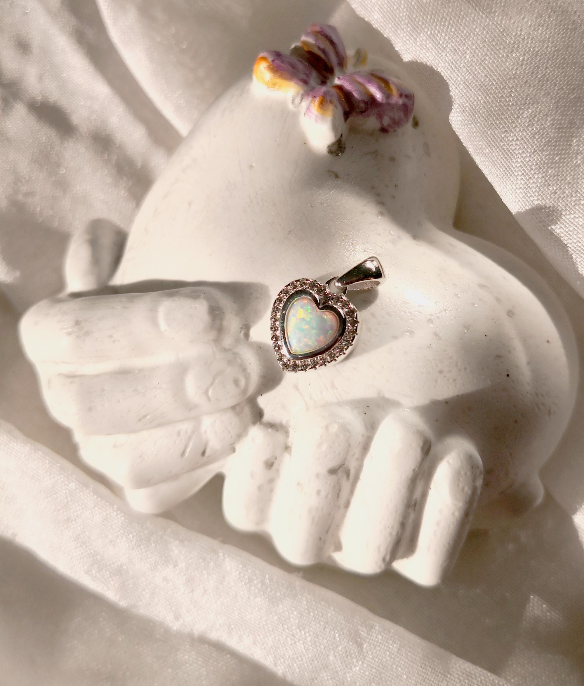 Herzanhänger mit Opal & Zirkonia, 925er Silber | Symbol für Liebe, Licht und Verbundenheit – Bild 2