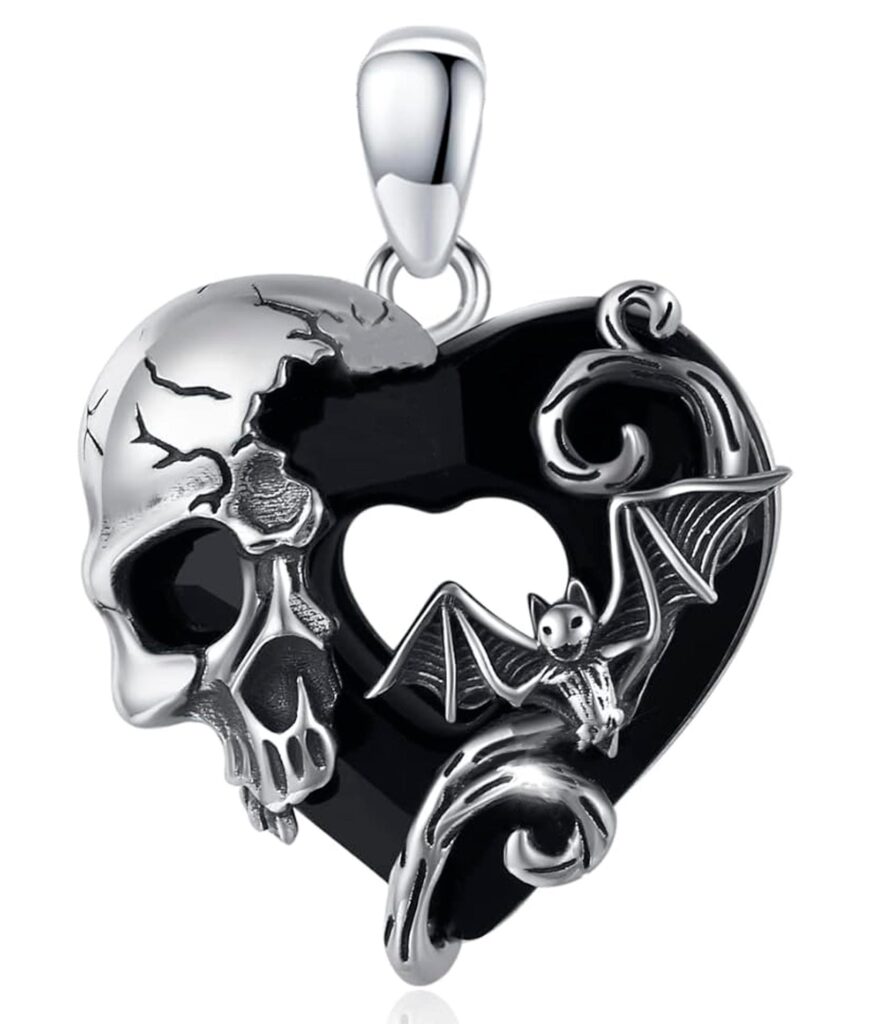 Schwarzer Herzanhänger mit Totenkopf & Fledermaus | Mystischer Schmuck