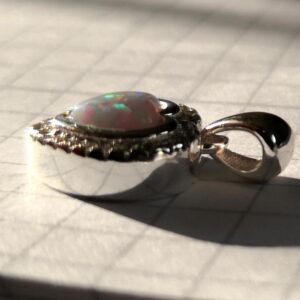 Herzanhänger mit Opal & Zirkonia, 925er Silber | Symbol für Liebe, Licht und Verbundenheit – Bild 7