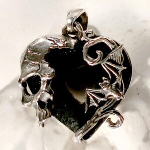 Schwarzer Herzanhänger mit Totenkopf & Fledermaus | Mystischer Schmuck