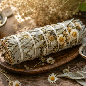 🌿 Räucherbündel – Weißer Salbei & Gänseblümchen